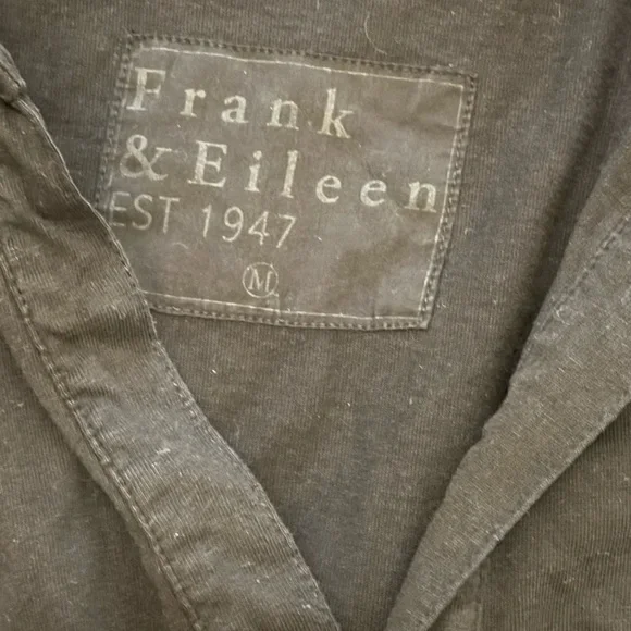 EUC Frank & Eileen PATRICK Popover Henley - Picture 3 of 3